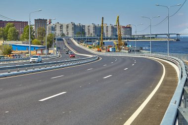 St. Petersburg, Rusya - 19 Temmuz 2018: Makarov dolgu ile Western hız çapı St. Petersburg kesişme noktası.