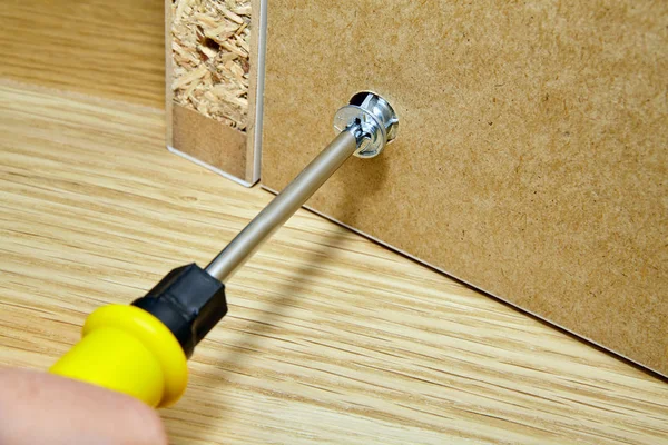 Handyman Tightens Cam Lock Nut Hole Surface Furniture Made Particle — Stock Photo, Image