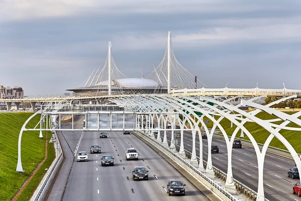 サンクトペテルブルク ロシア連邦 2018 上面に車運転している サンクトペテルブルク 高速道路の車線の — ストック写真