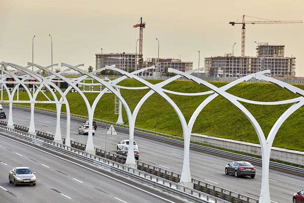 San Petersburgo Rusia Agosto 2018 Los Coches Mueven Diámetro Occidental — Foto de Stock