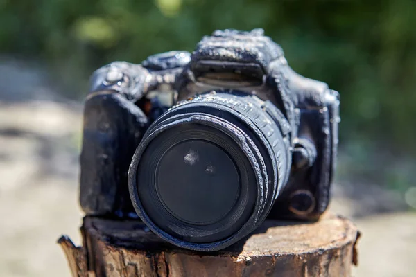 Propiedad del fotógrafo se quema en el fuego . — Foto de Stock