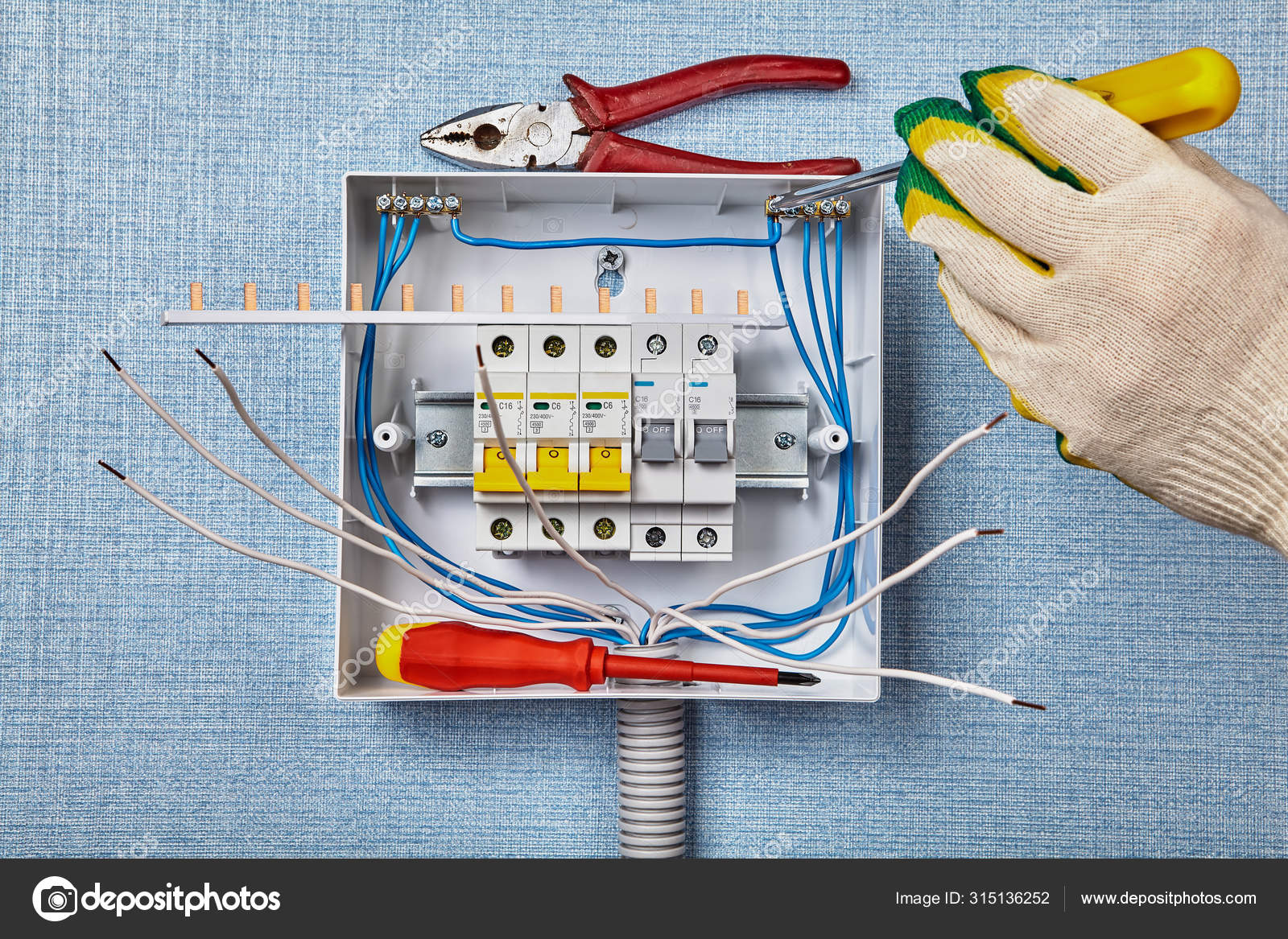 Fuse box deals wiring