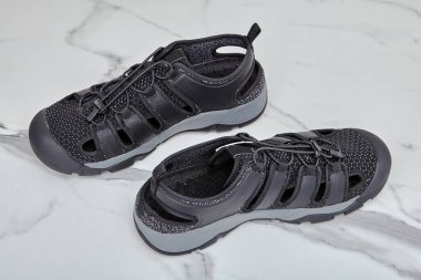 Sandallar çabuk kurulanır, kayık ve yürüyüş için, erkekler için siyah, polyester ve sentetik kauçuk, hızlı bağlama, spor ayakkabıları.