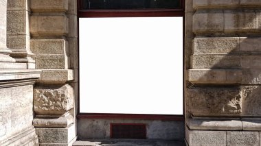 Büyük açık şehir kentsel beyaz boş reklam Billboard afiş işareti kadar alay et. İzole şablon kırpma yolu