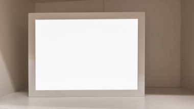 Boş resim çerçevesi boş reklam afiş Poster sahte izole şablon kırpma yolu