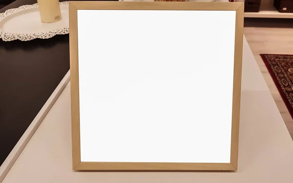 Boş resim çerçevesi boş reklam afiş Poster sahte izole şablon kırpma yolu