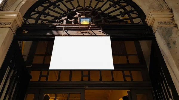 Boş resim çerçevesi boş reklam afiş Poster sahte izole şablon kırpma yolu