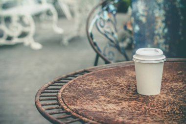 paslı tablo, kağıt bardak, boş, stok fotoğraf sıcak latte kadar kapatın