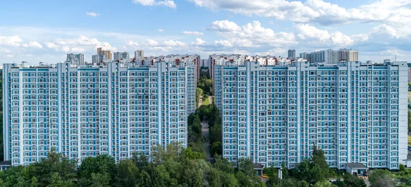 Krylatskoe semtinde çok katlı konut binaları. Moscow, Rusya Federasyonu