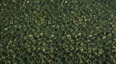 Fotoğrafta, çok renkli ağ yapısı şeklinde soyut bir arkaplan