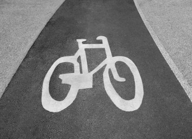 Park sokağında bisiklet yolunu işaretliyorum.