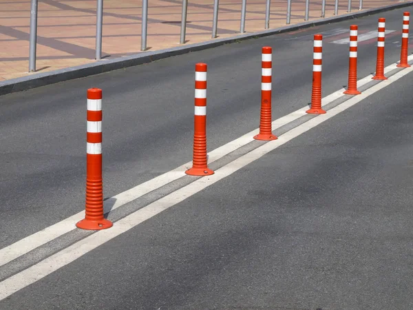 Marcações Rodoviárias Postes Listrados — Fotografia de Stock