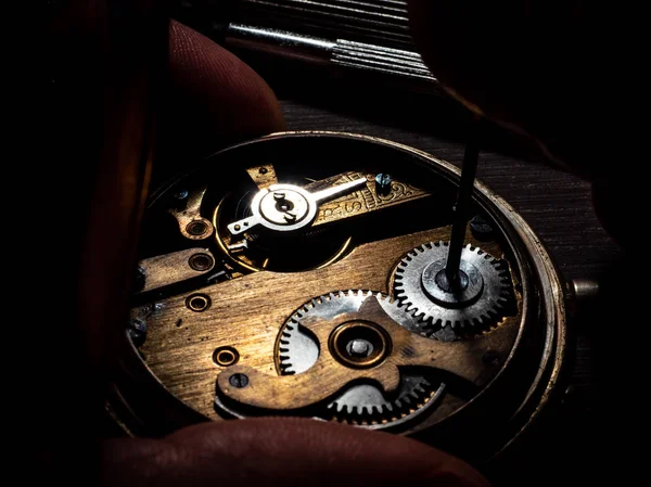 Horlogemaker Herstellen Van Oude Vintage Horloges Detail — Stockfoto