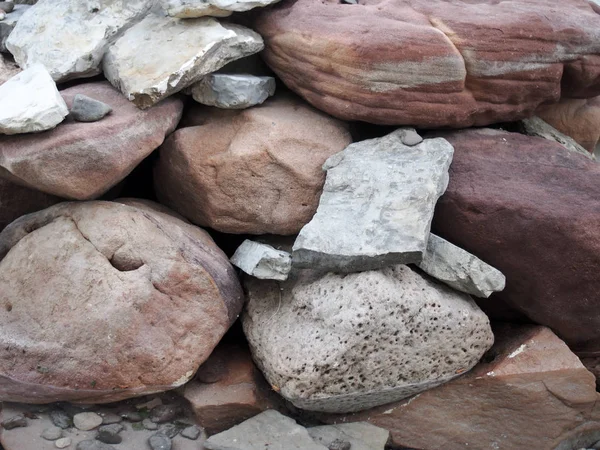 Montón Diferentes Colores Texturas Rojo Gris Playa Piedras Fondo — Foto de Stock