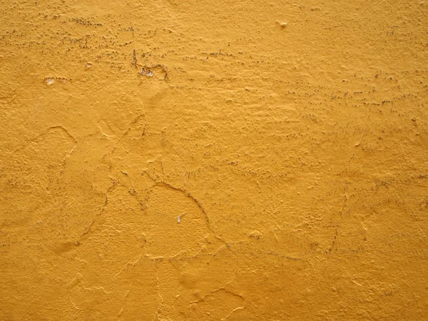 Brillante Amarillo Sucio Pintado Agrietado Pared Vieja Textura Fondo — Foto de Stock