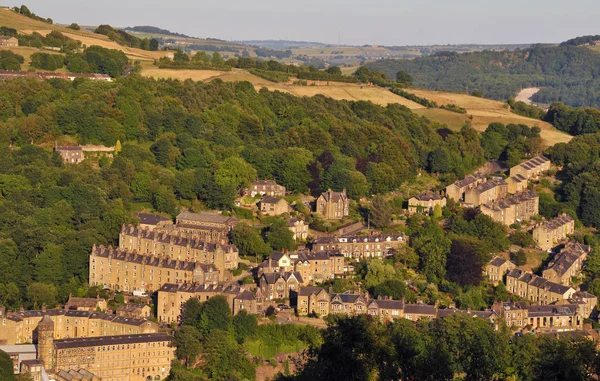 Flygfoto Över Staden Hebden Bridge Sommaren Med Sluttningar Sluttande Gatorna — Stockfoto