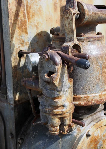 Detail Cylinder Pipes Old Rusted Decaying Abandoned Big Petrol Engine — Foto de Stock