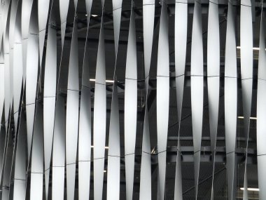 büyük bir bina kapsayan modern Dekoratif metalik