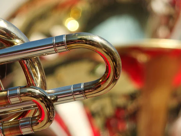 bir pirinç bölümünün soyut bir görüntü bir trombon detay 