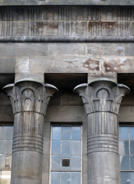 leeds tapınak eserleri değirmen mısır taş sütunlar