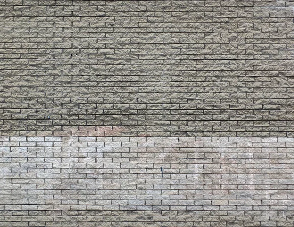 Beyaz duvar arka plan gri kahverengi tuğla şerit — Stok fotoğraf