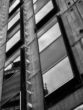 eski endüstriyel bina, siyah beyaz