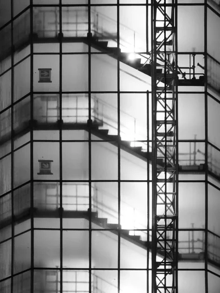 Escalera Alto Edificio Gran Altura Sitio Construcción Por Noche —  Fotos de Stock