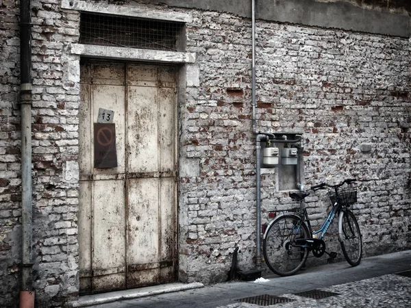 Vintage Brick Wall Bicycle Old Town — Stockfoto