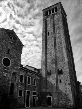 Şehrin eski kalesi. 