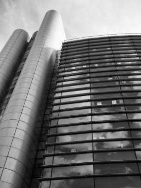 Şehrin modern binası