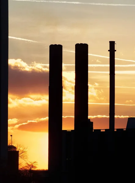 Usina Contra Pôr Sol — Fotografia de Stock