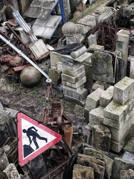 Old Rusty Clutter Concrete Blocks — Photo