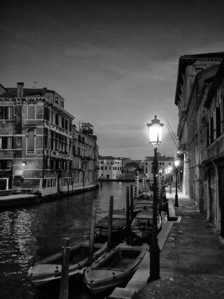 Venedik Teki Eski Güzel Kanal — Stok fotoğraf