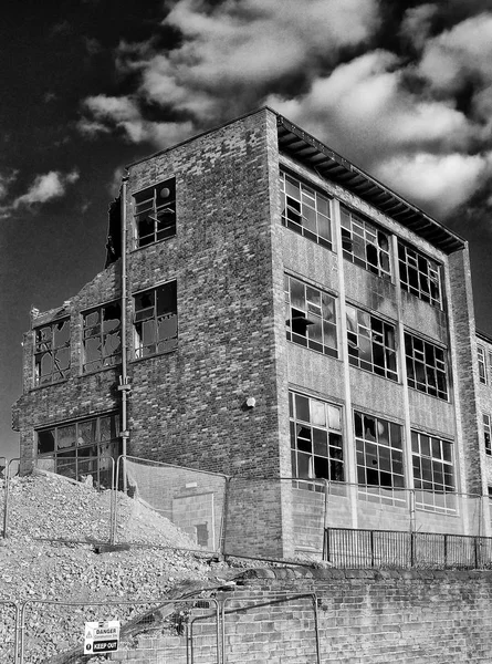 Monochrome Image Collapsig Derelict Brick Building — Photo