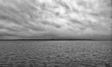 Sahilde güzel bir gün batımı