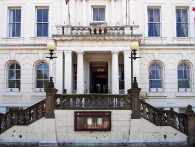 Southport Belediye Binası 'nın ön cephesine yakın çekim.