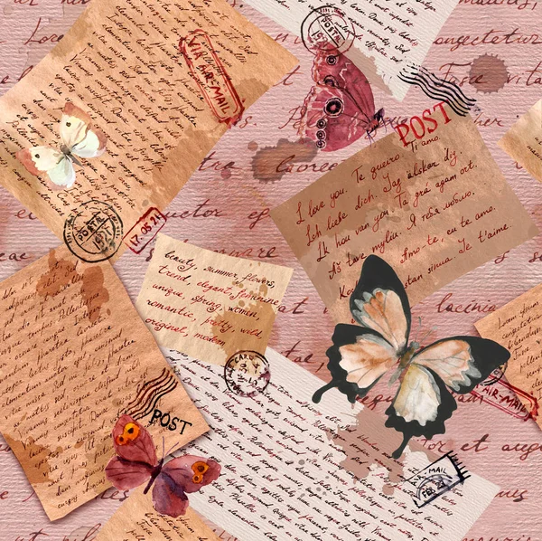 El yazılı notlar, kelebekler, posta pulları ile Vintage yaşlı kağıt. Yinelenen desen — Stok fotoğraf