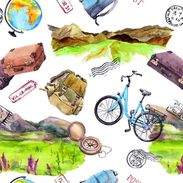 Viajar sem costura padrão. Montanhas, bicicletas, mochilas e caixas, marcas postais. Aquarela — Fotografia de Stock