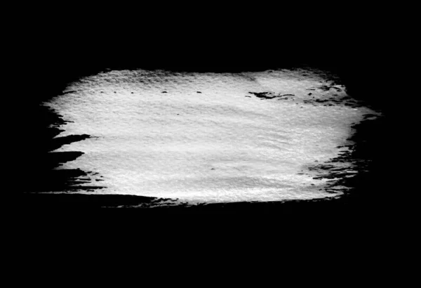 Інвертований чорний акварельний текстурований фон з негативним білим простором. Сухий штрих пензля — стокове фото