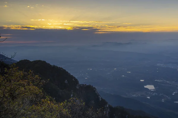 Indah Gunung Geopark Lanskap Akhir Musim Gugur — Stok Foto