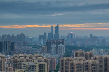 Wuhan Yazın güzel şehir manzarası