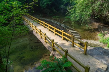 Çin'deki Wudang Dağı'nın büyüleyici yaz manzarası