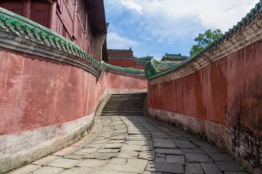 Çin'deki Wudang Dağı'nın büyüleyici yaz manzarası