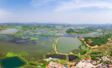 İlkbaharda Güvenlik Gölü Ulusal Sulak Park üzerinde Aerial View, Huangshi, Hubei, Çin