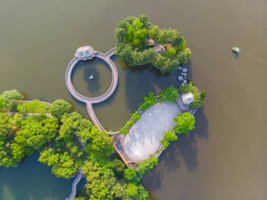 İlkbaharda Ci Lake Park üzerinde Aerial View, Huangshi, Hubei, Çin