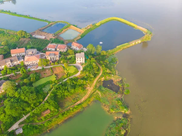 İlkbaharda Güvenlik Gölü Ulusal Sulak Park üzerinde Aerial View, Huangshi, Hubei, Çin