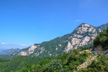 Hubei Eyaleti Cennet Köyü Milli Jeoloji Parkı Yaz Manzarası
