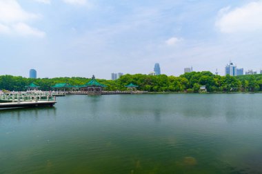 Wuhan East Lake Scenic Spot yaz sahne
