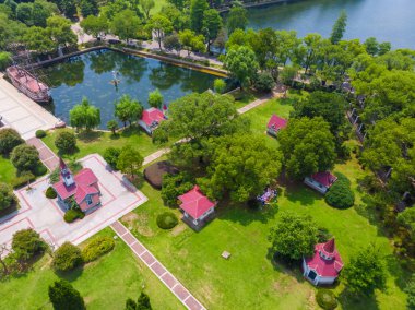 Yaz aylarında Wuhan East Lake Scenic Spot manzara