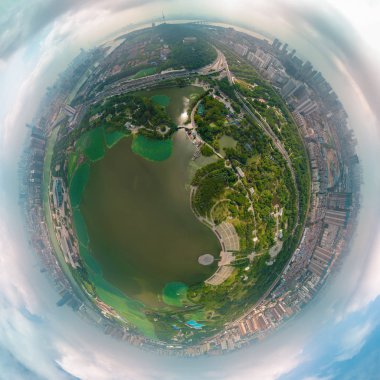 Yaz aylarında Wuhan şehir hava fotoğrafçılığı